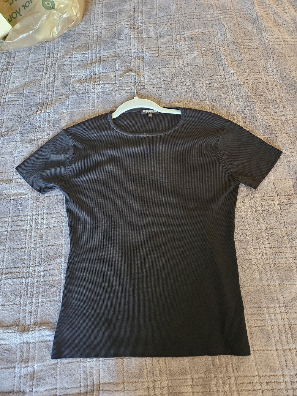 Woman's Epic New York Black Ribbed Short Sleeve Tee Shirt - Size Medium - Picture 9 of 12